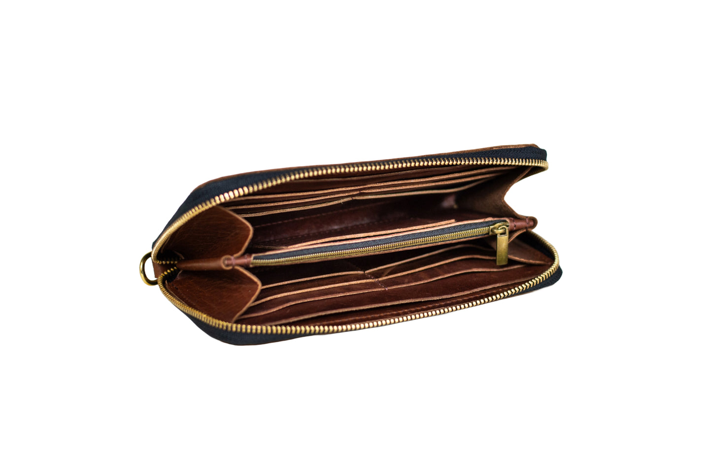 Details showing the interior of the Urban Zipper Wallet, including its credit card slots, cash pockets & zipper pocket.