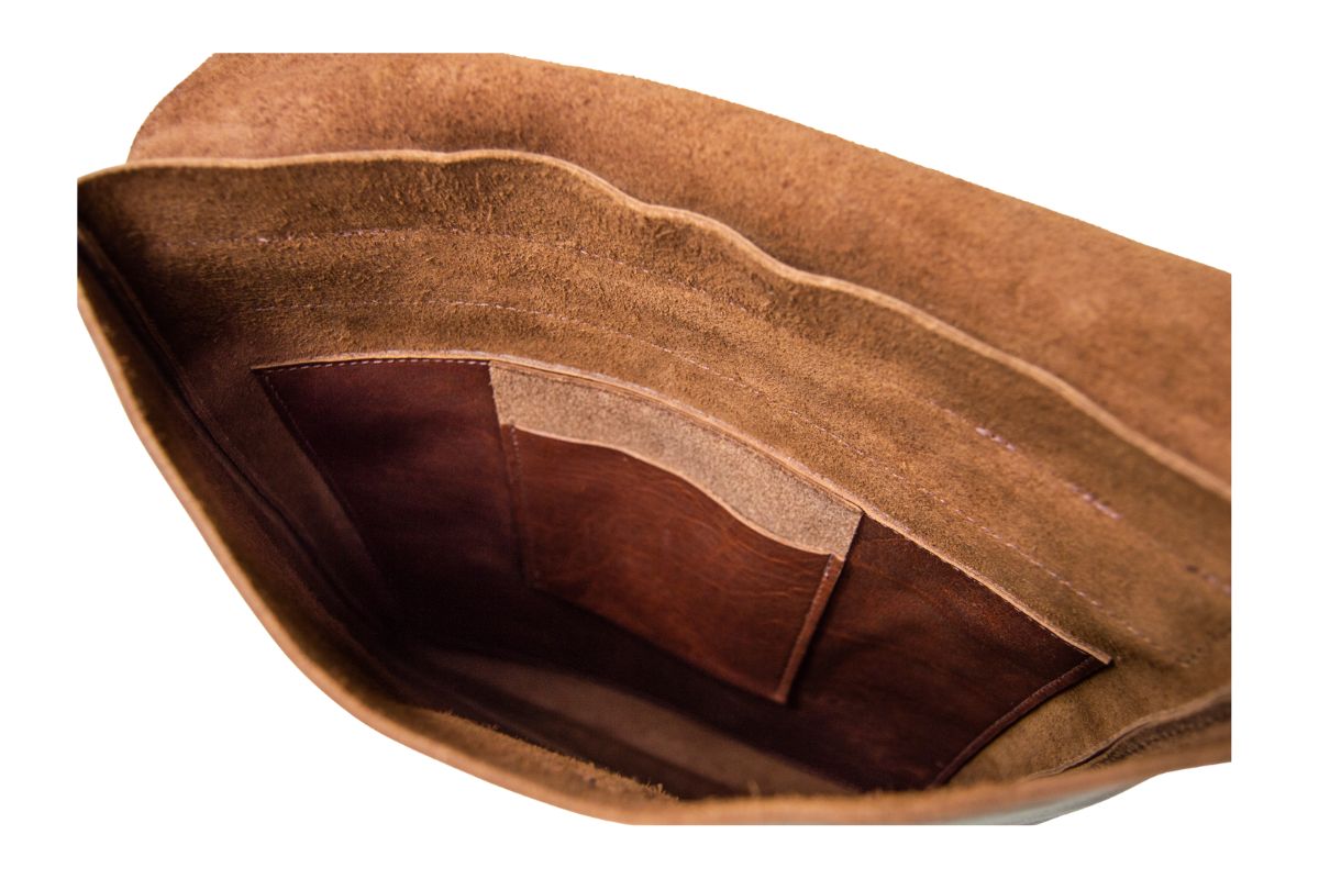 Interior of the urban courier, featuring one interior pocket.